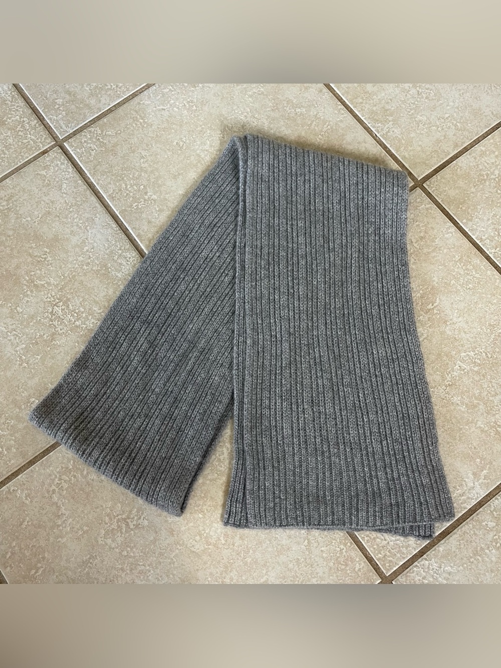 V.FRASS Scarf Gray 100% Cashmere Ribbed Knit Chunky Winter Cozy Quite Luxury